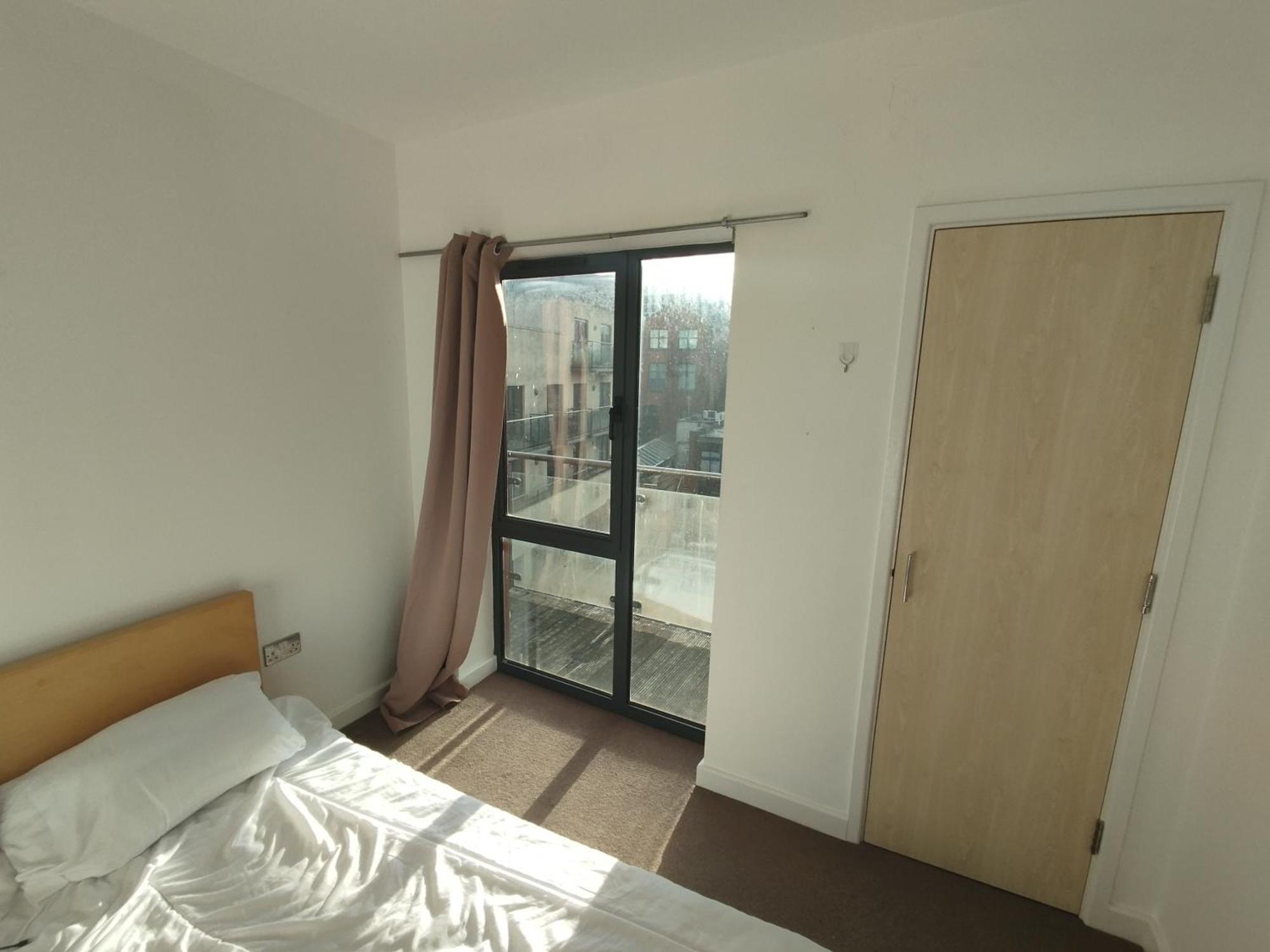 Room In Cardiff City Center - Swiftstay Exteriör bild